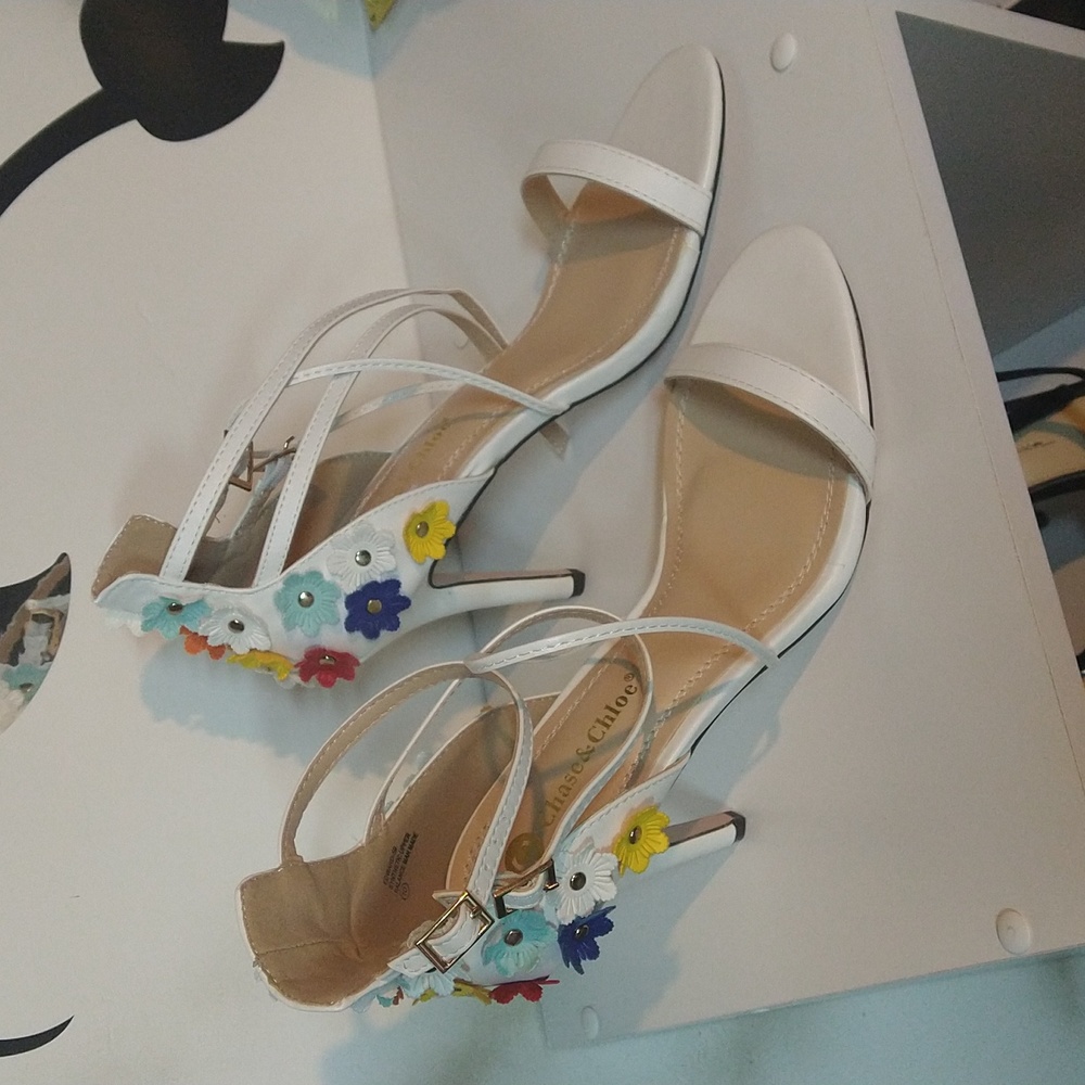 Sandals new size 10